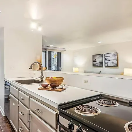 Historic Capitol Hill Retreat Apartment Washington Exterior photo